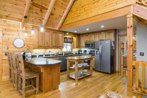 Poppy's Great Escape - 4 Bed 4 Bath - Hot Tub