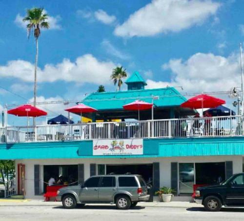Apartamento #1 St.pete Beach Unit*walk To Bars, Beaches, Restaurants And More.