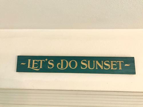 Apartamento #1 St.pete Beach Unit*walk To Bars, Beaches, Restaurants And More.