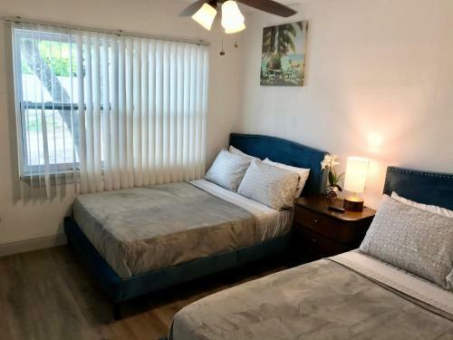 Apartamento #1 St.pete Beach Unit*walk To Bars, Beaches, Restaurants And More.
