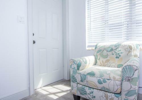 Apartamento #1 St.pete Beach Unit*walk To Bars, Beaches, Restaurants And More.