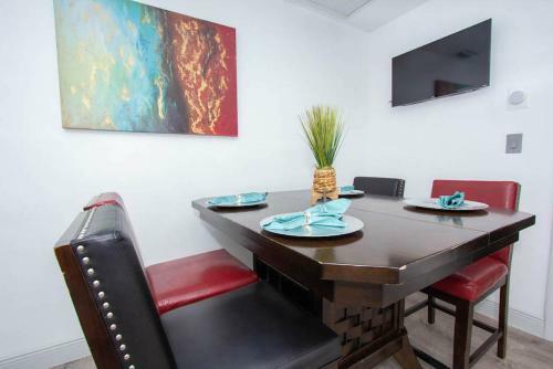 Apartamento #1 St.pete Beach Unit*walk To Bars, Beaches, Restaurants And More.
