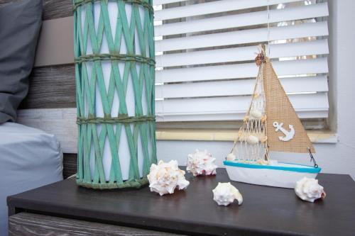 Apartamento #1 St.pete Beach Unit*walk To Bars, Beaches, Restaurants And More.