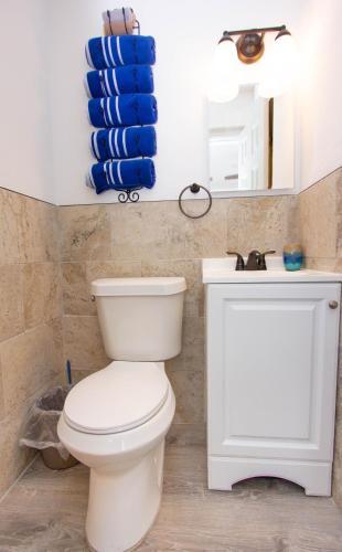 Apartamento #1 St.pete Beach Unit*walk To Bars, Beaches, Restaurants And More.