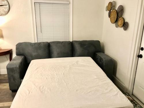 Apartamento #1 St.pete Beach Unit*walk To Bars, Beaches, Restaurants And More.