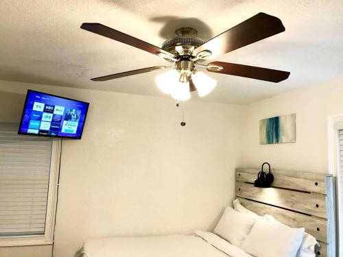 Apartamento #1 St.pete Beach Unit*walk To Bars, Beaches, Restaurants And More.