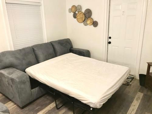 Apartamento #1 St.pete Beach Unit*walk To Bars, Beaches, Restaurants And More.