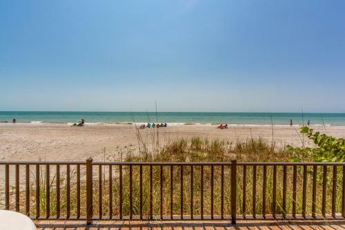 #1004 Shores Of Madeira Penthouse