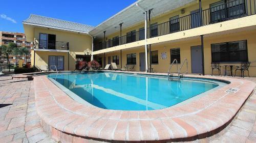 Royal Orleans By Teeming Vacation Rentals