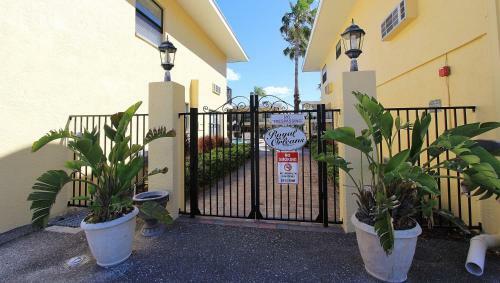 Royal Orleans By Teeming Vacation Rentals