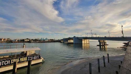 Sea Breeze By Teeming Vacation Rentals