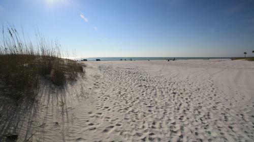 Sea Breeze By Teeming Vacation Rentals