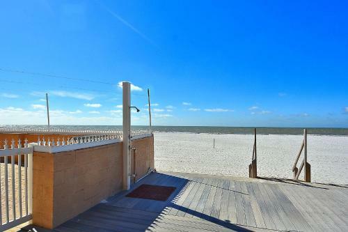 Sunset Chateau 207 Beachfront With Many Updates On Sunset Beach