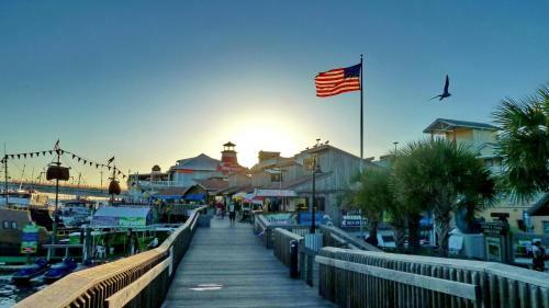 Sunset Chateau 207 Beachfront With Many Updates On Sunset Beach