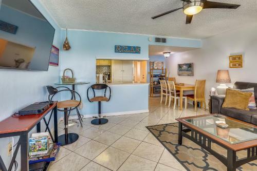 Sunset Chateau 603 Awesome Top Floor Beach Front Condo
