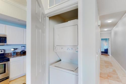 Tidewater Beach Resort 2800