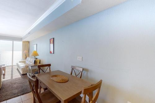 Tidewater Beach Resort 1717