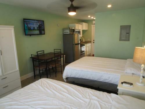 Catalina Motel