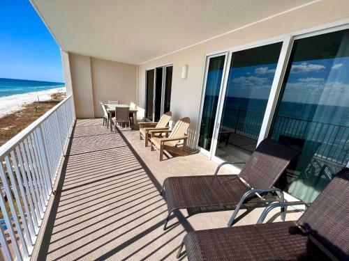 Ocean Reef Resort - Direct Beach Front, Free Beach Chairs - Seasonal