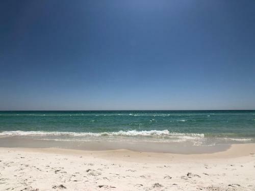 Ocean Reef Resort - Direct Beach Front, Free Beach Chairs - Seasonal