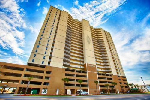 Ocean Reef Resort - Direct Beach Front, Free Beach Chairs - Seasonal