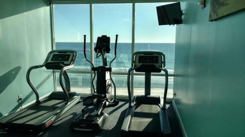 Ocean Reef Resort - Direct Beach Front, Free Beach Chairs - Seasonal