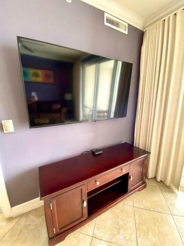 Ocean Reef Resort - Direct Beach Front, Free Beach Chairs - Seasonal