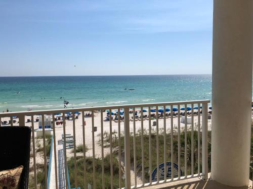 Apartamento Barefoot Bliss - Beachfront Condo - Sleeps 14