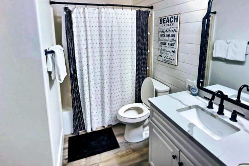 Apartamento Barefoot Bliss - Beachfront Condo - Sleeps 14