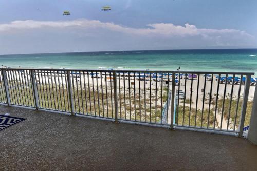 Apartamento Barefoot Bliss - Beachfront Condo - Sleeps 14