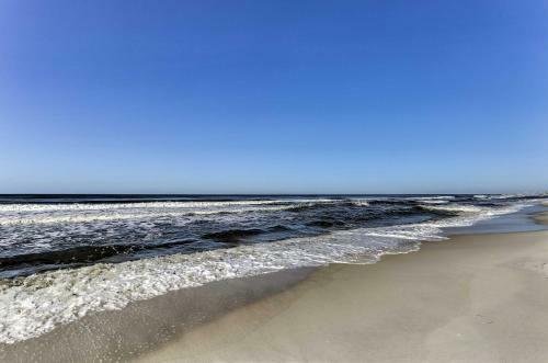 Apartamento Coastal Abode At Pinnacle Port A Beachfront Oasis