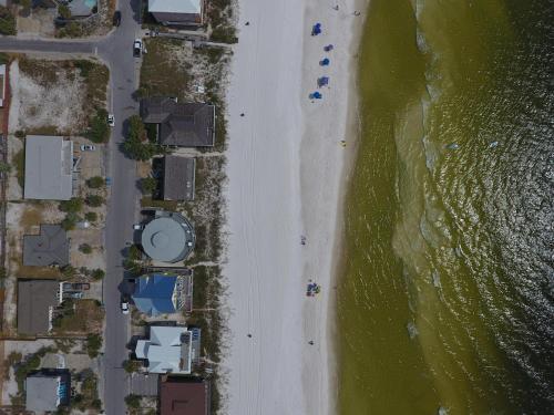 Panorama - Upper - Beautiful Beachfront Home! Rent One Level Or Two!!