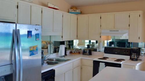 Panorama - Upper - Beautiful Beachfront Home! Rent One Level Or Two!!