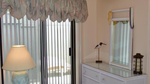 Panorama - Upper - Beautiful Beachfront Home! Rent One Level Or Two!!