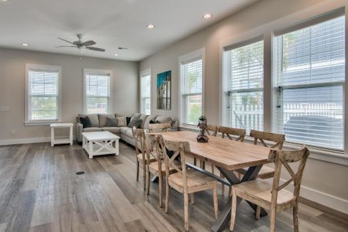 Hook, Wine & Sinker - Private Pool! Brand New!