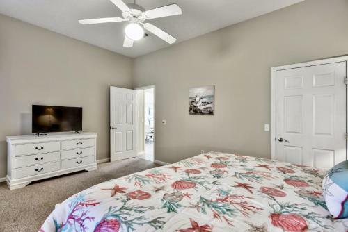 Pugsy's Paradise Sleeps 19!
