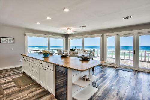 Island Time- Wonderful Private Beachfront Home - Beautiful!!!
