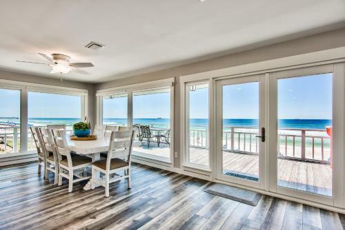 Island Time- Wonderful Private Beachfront Home - Beautiful!!!