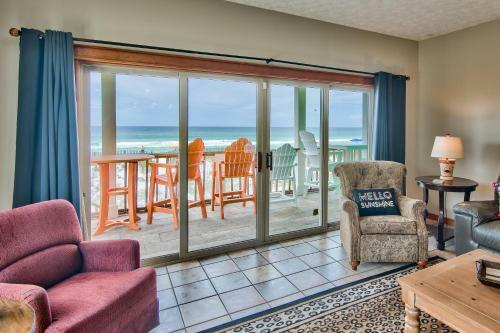 Beachcomber - Beachfront With Pool And Hot Tub - On The Beach!