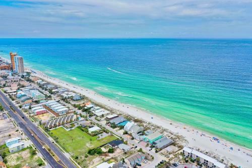 Beachcomber - Beachfront With Pool And Hot Tub - On The Beach!