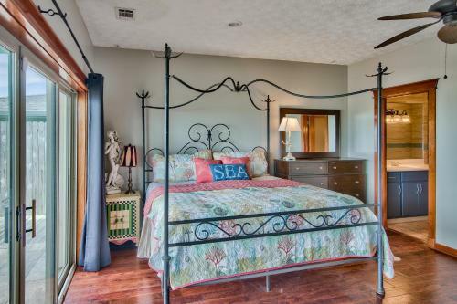 Beachcomber - Beachfront With Pool And Hot Tub - On The Beach!