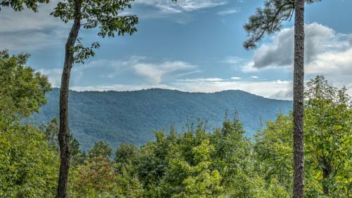 Logan's Peak By Escape To Blue Ridge