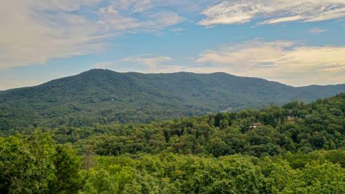 Logan's Peak By Escape To Blue Ridge