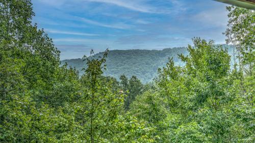 Standing Bear Lodge By Escape To Blue Ridge