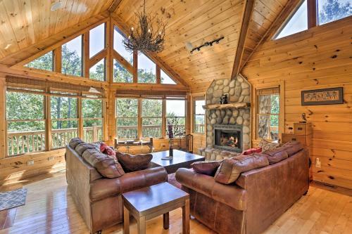 Picture-perfect Blue Ridge Cabin With Hot Tub!