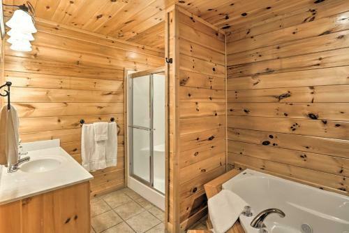 Picture-perfect Blue Ridge Cabin With Hot Tub!