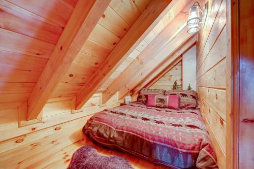 New Log Cabin Hibernation With Mountain Views