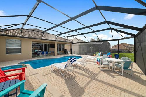 Villa Lilo's Paradise In Windsor Hills