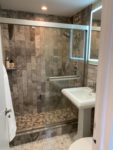 Apartamento Just Renovated 3 Br/2bath/ Parking+ Downtown View