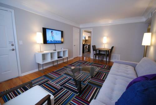 Brookwood Courtyard By Bca Furnished Apartments